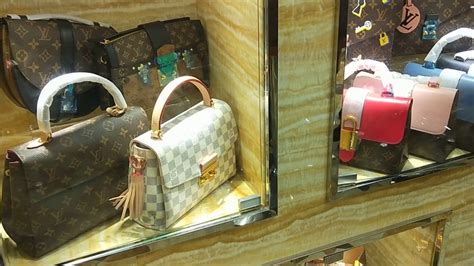 guangzhou fake bags market|replica handbags guangzhou.